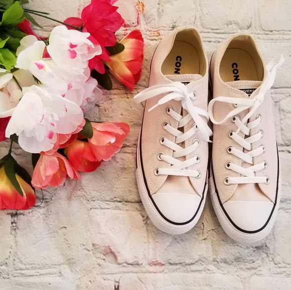 Converse Shoes - NEW Converse Chuck Taylor All Star color Rose